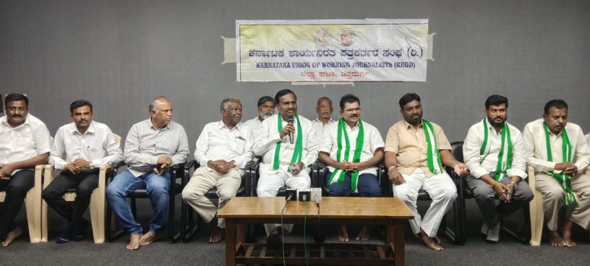 ಚಿತ್ರದುರ್ಗ, ಹಿರಿಯೂರು ಮತ್ತು ಚಳ್ಳಕೆರೆ ಈ ಮೂರು ಕ್ಷೇತ್ರಗಳನ್ನ ಜೆಡಿಎಸ್ ಪಕ್ಷಕ್ಕೆ ಕೇಳುತ್ತೇವೆ-ರವೀಂದ್ರಪ್ಪ