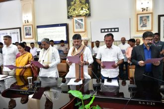 ಪ್ರಮಾಣವಚನ ಬೋಧಿಸಿದ ಸಿಎಂ ಸಿದ್ದರಾಮಯ್ಯ