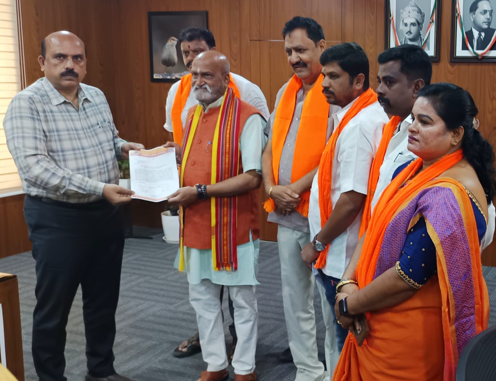 ಅಕ್ರಮ ಮಸೀದಿ ನೆಲಸಮ ಮಾಡಲು ಜಿಲ್ಲಾಧಿಕಾರಿಗಳಿಗೆ ಒತ್ತಾಯ