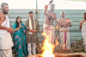 ಪ್ರಸಿದ್ಧ ಭೂವರಾಹನಾಥ ದೇವಾಲಯಕ್ಕೆ ಭೇಟಿ ನೀಡಿ ವಿಶೇಷ ಪೂಜೆ ಸಲ್ಲಿಸಿ ಡಿ.ಕೆ ಶಿವಕುಮಾರ್  