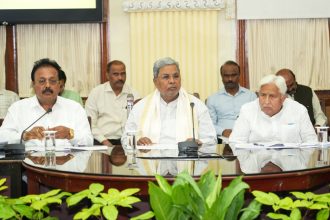 ಡಿಸ್ಟಿಲರಿಗಳು ಮೆಕ್ಕೆಜೋಳ ಖರೀದಿಸಿ ರೈತರ ನೆರವಿಗೆ ಬರಬೇಕು-ಸಿಎಂ