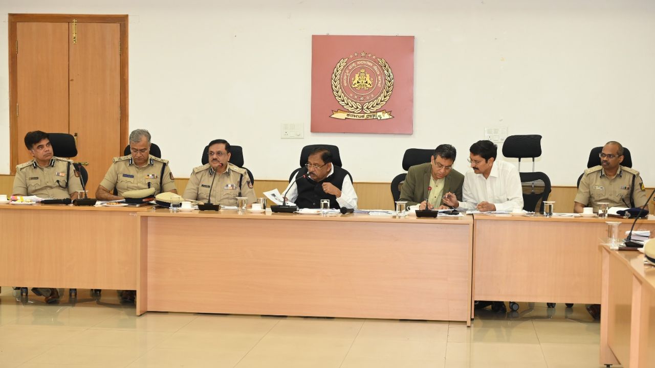 ಕೈದಿಗಳಿಗೆ ರಾಜಾತಿಥ್ಯ ಅಧಿಕಾರಿಗಳ ತಲೆದಂಡ