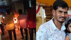 ಪೆಟ್ರೋಲ್ ಸುರಿದುಕೊಂಡು ಆತ್ಮಹತ್ಯೆಗೆ ಯತ್ಮಿಸಿದ ಆಟೋ ಚಾಲಕ