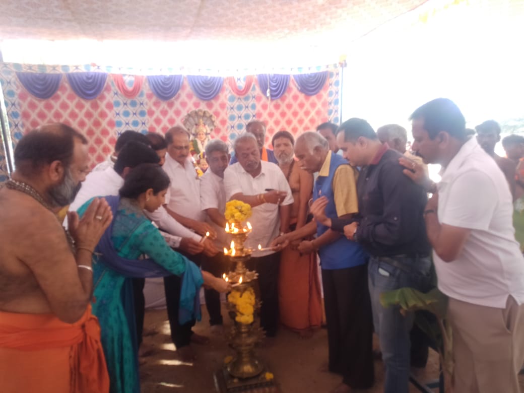 ಮಹಾ ಅನ್ನಪ್ರಸಾದ ಕಾರ್ಯಕ್ಕೆ ಚಾಲನೆ ನೀಡಿದ ಉದಯಶೆಟ್ಟಿ, ಶರಣ್ ಕುಮಾರ್