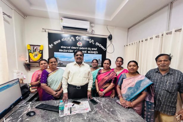 ವಿಜೇತರಾದ ಗಿರಿಜಾ, ಕವಿತಾ, ವೀಣಾ, ಉಮಾದೇವಿ ಮತ್ತು ಕವಿತಾ ಇವರಿಗೆ ಗೌರವ ಸಮರ್ಪಣೆ