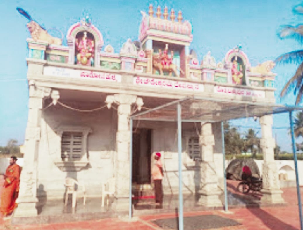 ಚೌಡೇಶ್ವರಿ ದೇವಾಲಯದ ಹುಂಡಿ ಹೊಡೆದು ಹಣ ಕಳವು