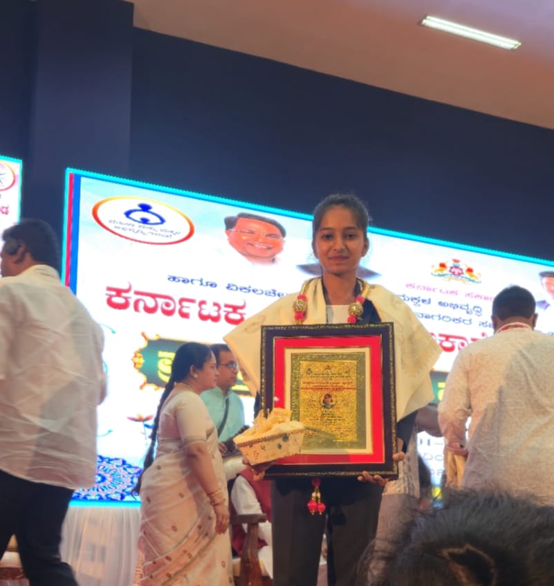 ಕುಮಾರಿ ಜಾಹ್ನವಿಗೆ ಧಾರವಾಡದ ಅಕಾಡೆಮಿ ಬಾಲ ಗೌರವ ಪ್ರಶಸ್ತಿ