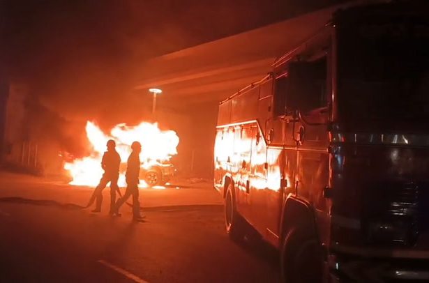 ಬೆಂಕಿ ಹೊತ್ತಿಕೊಂಡು ಸ್ಕಾರ್ಪಿಯೋ ಸಂಪೂರ್ಣ ಭಸ್ಮ