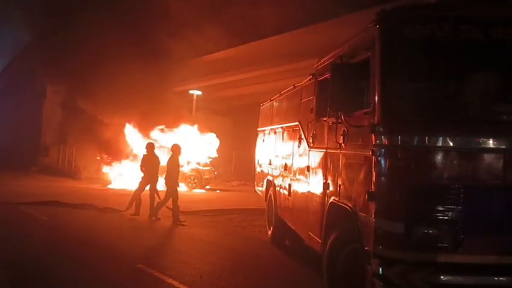 ಬೆಂಕಿ ಹೊತ್ತಿಕೊಂಡು ಸ್ಕಾರ್ಪಿಯೋ ಸಂಪೂರ್ಣ ಭಸ್ಮ