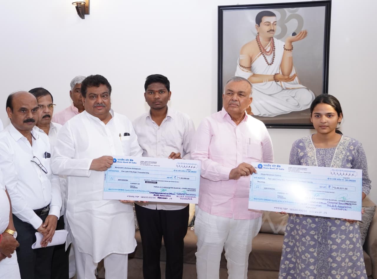 ಬಡ-ಪ್ರತಿಭಾವಂತ ವಿದ್ಯಾರ್ಥಿಗಳ ಎಂಬಿಬಿಎಸ್ ಶಿಕ್ಷಣಕ್ಕೆ ಆರ್ಥಿಕ ನೆರವು