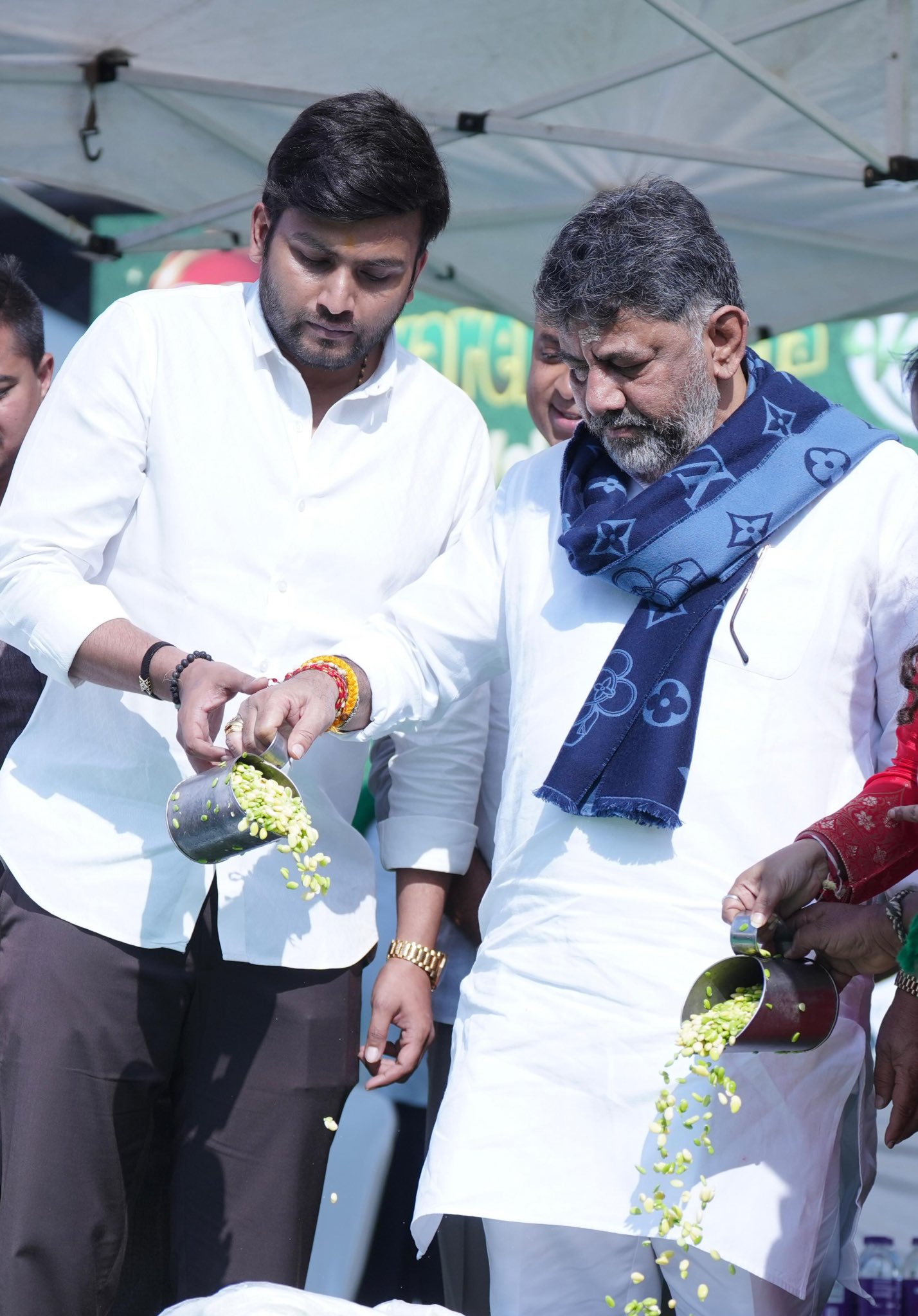 ಅವರೆ ಬೇಳೆ ಮೇಳ ಉದ್ಘಾಟಿಸಿದ ಡಿಸಿಎಂ ಡಿಕೆ ಶಿವಕುಮಾರ್