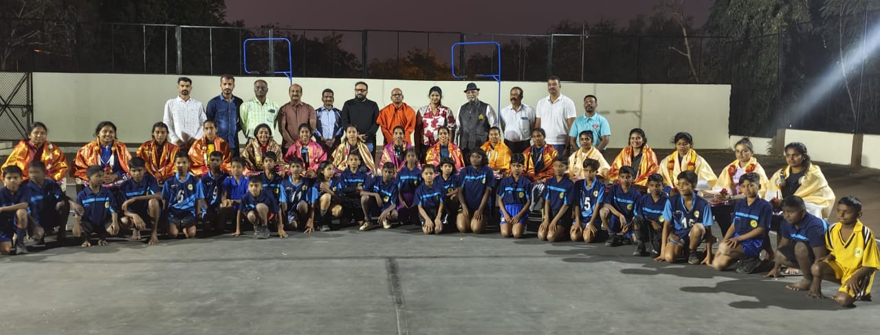 ರಾಷ್ಟ್ರೀಯ ಮಹಿಳಾ ವಾಲಿಬಾಲ್ ತಂಡದ ತರಬೇತಿ ಶಿಬಿರ ಮುಕ್ತಾಯ, ಮಾದಾರಶ್ರೀಗಳ ಶುಭ ಹಾರೈಕೆ