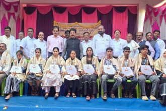 ನೂರಷ್ಟು ಫಲಿತಾಂಶ ಪಡೆಯಲು ಉಪನ್ಯಾಸಕರು ಶ್ರಮಿಸಿ ವಿದ್ಯಾರ್ಥಿಗಳ ಭವಿಷ್ಯಕ್ಕೆ ದಾರಿದೀಪ ಆಗಬೇಕು: ರಘುಮೂರ್ತಿ