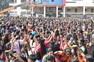 ಯತಿಕ್ ಡೇ ಕಾರ್ಯಕ್ರಮದಲ್ಲಿ ಸಂಭ್ರಮಿಸಿದ ವಿದ್ಯಾರ್ಥಿನಿಯರು