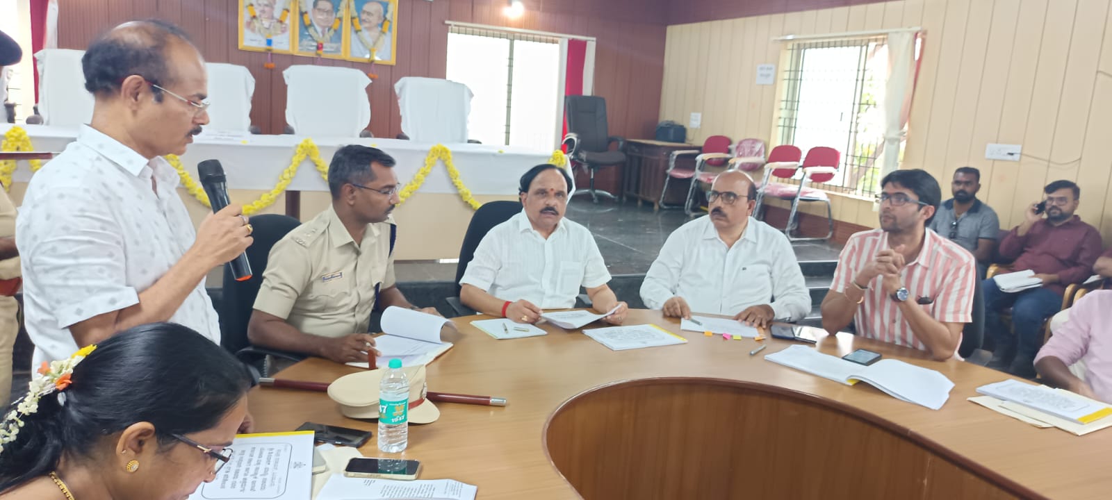 ಸ್ವಚ್ಛತೆ, ಬೀದಿ ದೀಪ, ಕುಡಿವ ನೀರಿನ ಸಮಸ್ಯೆ ಬರದಂತೆ ನೋಡಿಕೊಂಡರೆ ಪಿಡಿಒಗಳಿಗೆ ತಲಾ 5 ಲಕ್ಷ ಬಹುಮಾನ ನೀಡುವೆ