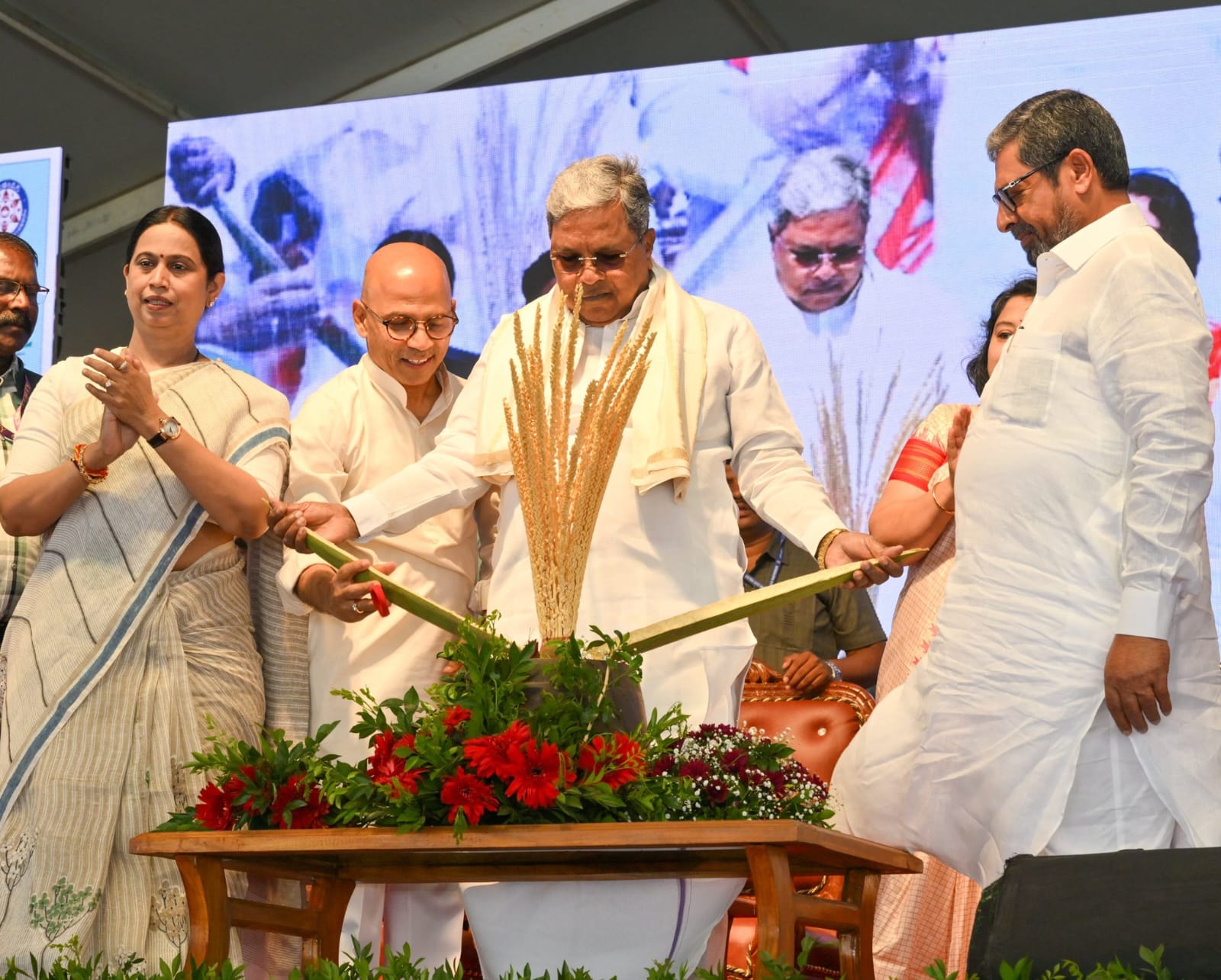 ರಾಷ್ಟ್ರೀಯ ಜೀವನೋಪಾಯ ಅಭಿಯಾನಕ್ಕೆ ಚಾಲನೆ ನೀಡಿದ ಸಿಎಂ