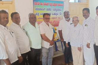 ಹಿರಿಯೂರು ಪತ್ರ ಬರಹಗಾರರ ಲೇಖನಿ ಸ್ಥಗಿತ ಧರಣಿ ಸತ್ಯಾಗ್ರಹ