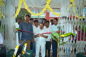 ತೊಗರಿ ಖರೀದಿ ಕೇಂದ್ರಕ್ಕೆ ಚಾಲನೆ ನೀಡಿದ ಸಚಿವ ಸುಧಾಕರ್