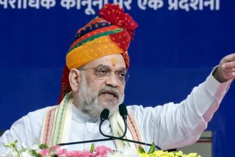 ಬಾಂಗ್ಲಾ ನುಸುಳುಕೋರರನ್ನು ಕಾಂಗ್ರೆಸ್​ ಮತ ಬ್ಯಾಂಕ್ ಎಂದು ಪರಿಗಣಿಸಿದೆ-ಅಮಿತ್ ಶಾ