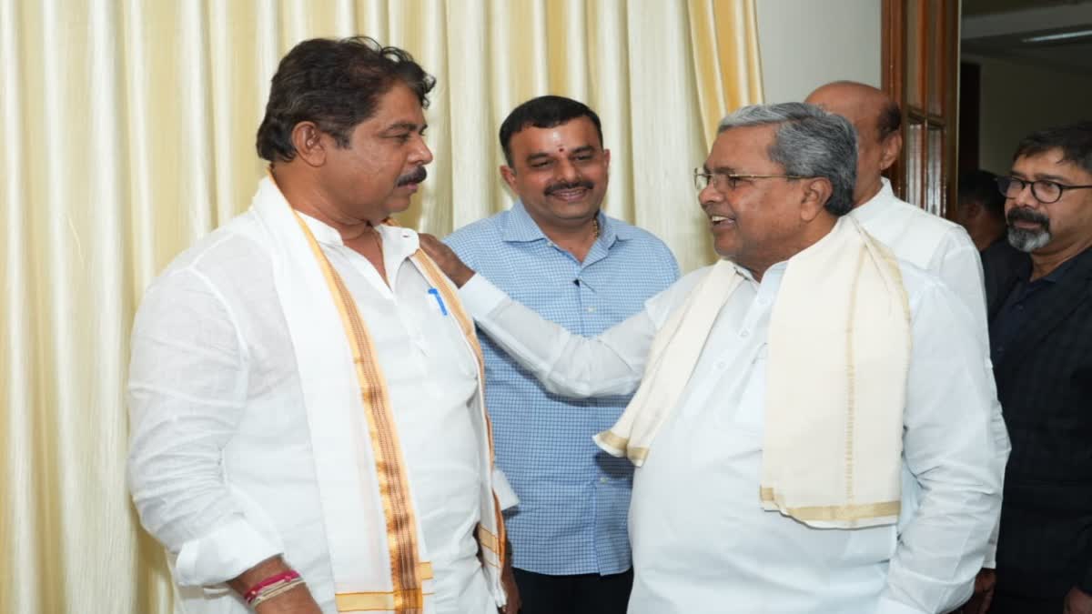 ಏನು ಆಗಲ್ಲ ನಾಟಿಕೋಳಿ ತಿನ್ನಬೇಕು ಕಣಯ್ಯ ಅಶೋಕ್, ಬಾ ತಿನ್ನೋಣ-ಸಿಎಂ