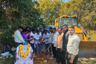 ಕೆರೆ ಹೂಳೆತ್ತುವುದರಿಂದ ಅಂತರ್ಜಲ ಹೆಚ್ಚಳ-ಉಮರಬ್ಬ