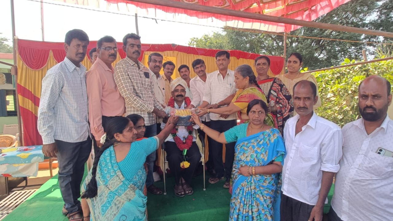 ನಾಗೇನಹಳ್ಳಿ ಶಾಲೆಯ ಶಿಕ್ಷಕ ನಾರಾಯಣಪ್ಪನವರಿಗೆ ಬೀಳ್ಕೊಡಿಗೆ