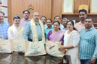 ಪ್ಲಾಸ್ಟಿಕ್ ತ್ಯಜಿಸಿ ಬಟ್ಟೆ ಕೈಚೀಲಗಳನ್ನು ಬಳಸಿ-ಎ.ವಾಸೀಂ