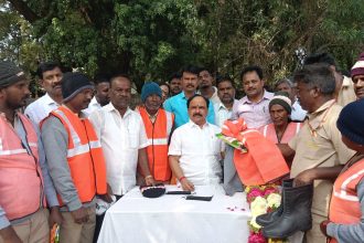 ಪೌರ ಕಾರ್ಮಿಕರ ಸ್ವಚ್ಛತಾ ಸೇವೆ ಅಮೂಲ್ಯ: ಡಿ ಸುಧಾಕರ್