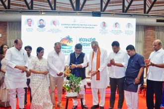 ಕರಾವಳಿ ಎಂದರೆ ಒಂದು ಸೌಂದರ್ಯ, ಜ್ಞಾನ ಹಾಗೂ ಸಂಪತ್ತಿನ ಪರ್ವತ