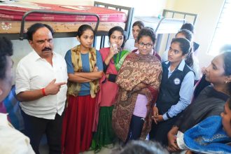 ಮಹಿಳಾ ವಾರ್ಡನ್ ಅಮಾನತಿಗೆ ಜಿಲ್ಲಾ ಸಚಿವರ ಸೂಚನೆ