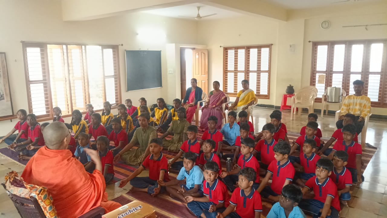 ಸ್ವಾಮಿ ವಿವೇಕಾನಂದರ ದಾನ-ಧ್ಯಾನಶೀಲತೆಗಳು ಮಕ್ಕಳಿಗೆ ಆದರ್ಶವಾಗಲಿ