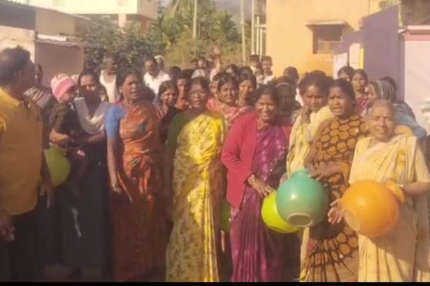 ಕುಡಿವ ನೀರಿಗೆ ಹಾಹಾಕಾರ, ಬಿಸಿಯೂಟಕ್ಕೂ ನೀರಿಲ್ಲ