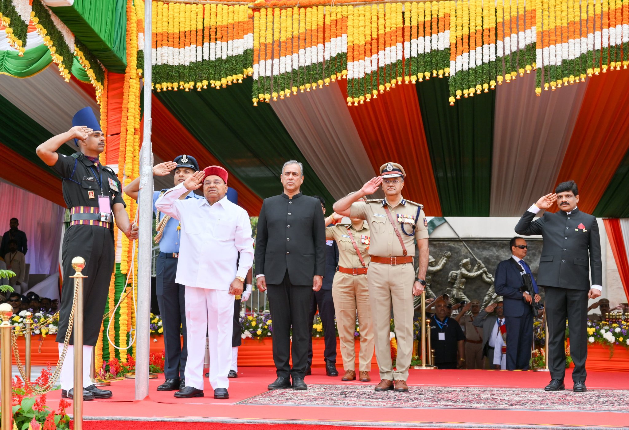 ಗಣರಾಜ್ಯೋತ್ಸವದಲ್ಲಿ ಮುಖ್ಯಮಂತ್ರಿ ಸಿದ್ದರಾಮಯ್ಯ