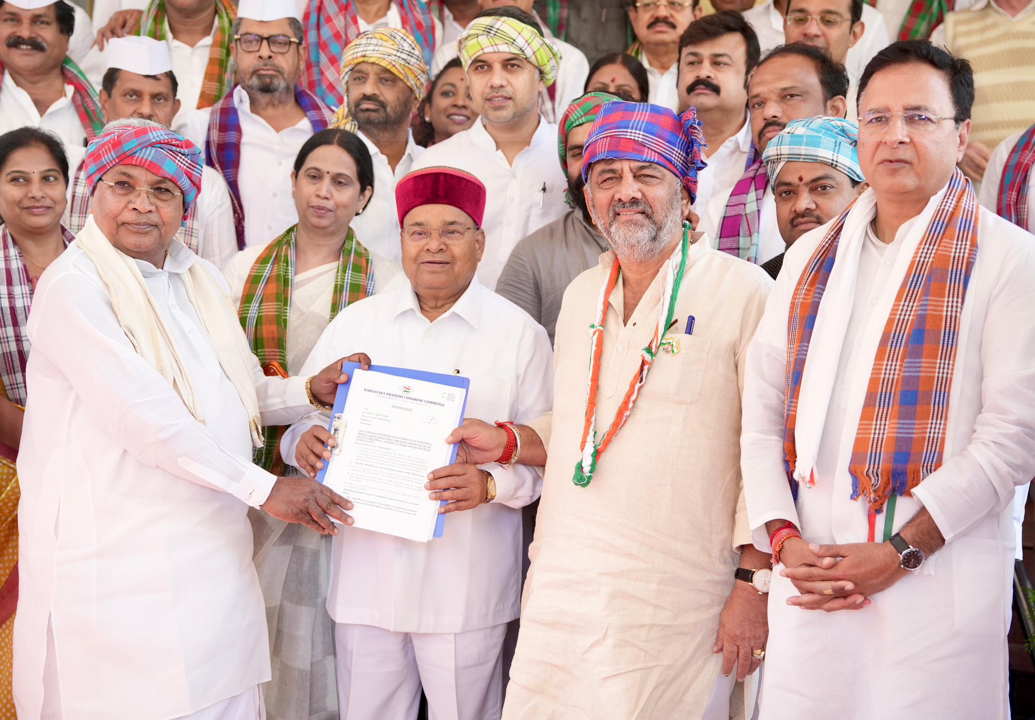 ಮನರೇಗಾ ಯೋಜನೆ ಮರುಸ್ಥಾಪನೆಗೆ ಆಗ್ರಹಿಸಿ ಕಾಂಗ್ರೆಸ್ ಪ್ರತಿಭಟನೆ