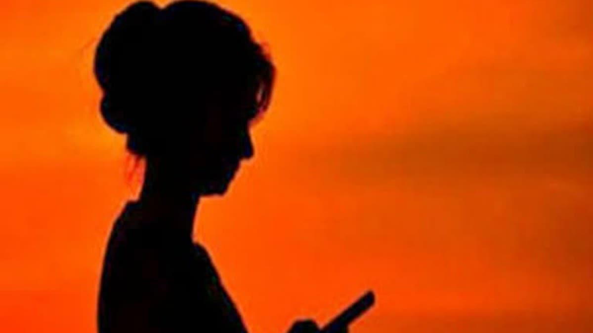 ಯುವತಿಯಿಂದ 2 ಲಕ್ಷ ಲೂಟಿ ಮಾಡಿದ ಗುರೂಜಿ