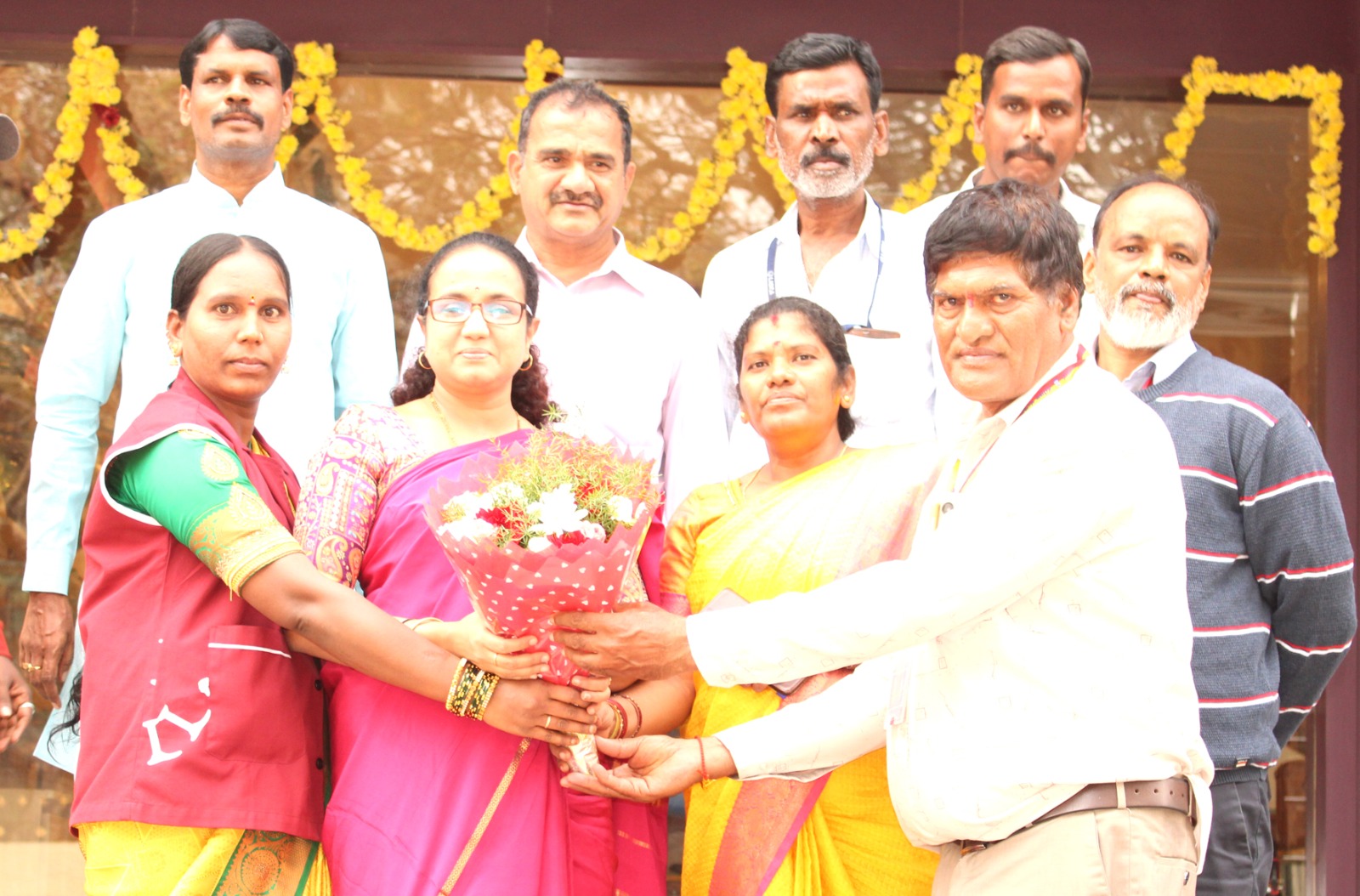 ಲೆದರ್ ಎಂಪೋರಿಯಂನಲ್ಲಿ ಮಕ್ಕಳಿಗಾಗಿ ಲೆದರ್ ಶೂ ಹಾಗೂ ಬ್ಯಾಗ್ ಪರಿಚಯ-ಡಾ. ವಸುಧಂರಾ