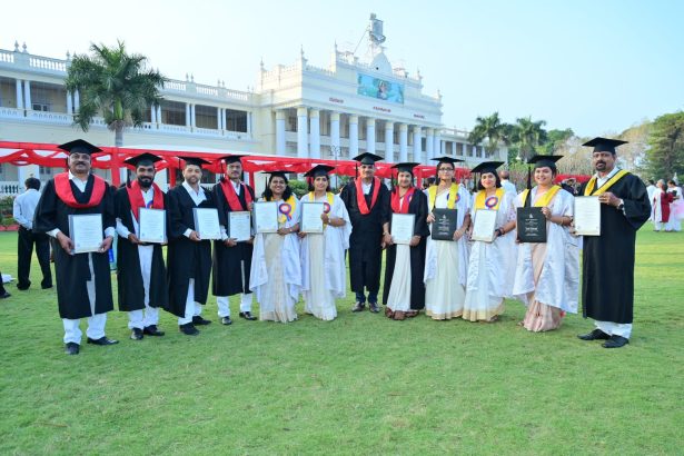 ಮೈಸೂರು ವಿವಿಯ ಸೃಷ್ಠಿ ರಿಸರ್ಚ್ ಸೆಂಟರ್‌ನ ಸಂಶೋಧನಾರ್ಥಿಗಳಿಗೆ ಪಿಎಚ್.ಡಿ ಪದವಿ ಪ್ರದಾನ