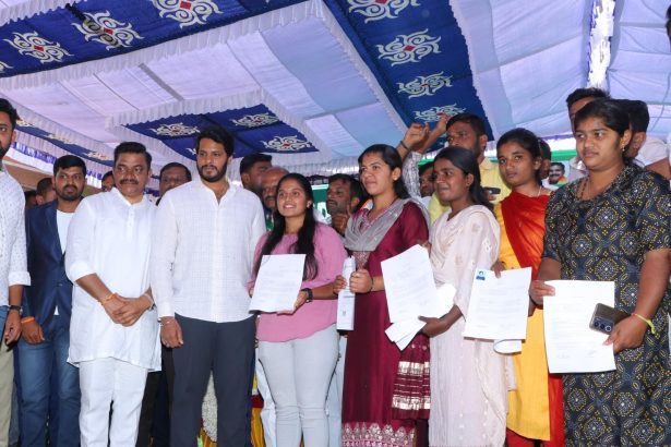 ಉದ್ಯೋಗಕ್ಕೆ ಸೀಮಿತವಾಗದೆ ನೀವೇ ದೊಡ್ಡ ಕಂಪನಿ ಹುಟ್ಟುಹಾಕಬೇಕು-ನಿಖಿಲ್