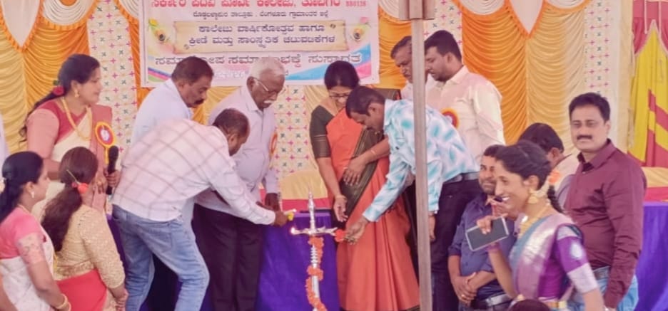 ಸಾಮಾಜಿಕ ಮಾಧ್ಯಮ ಮಾಹಿತಿ ನೀಡುತ್ತದೆ, ಅನುಭವವಲ್ಲ