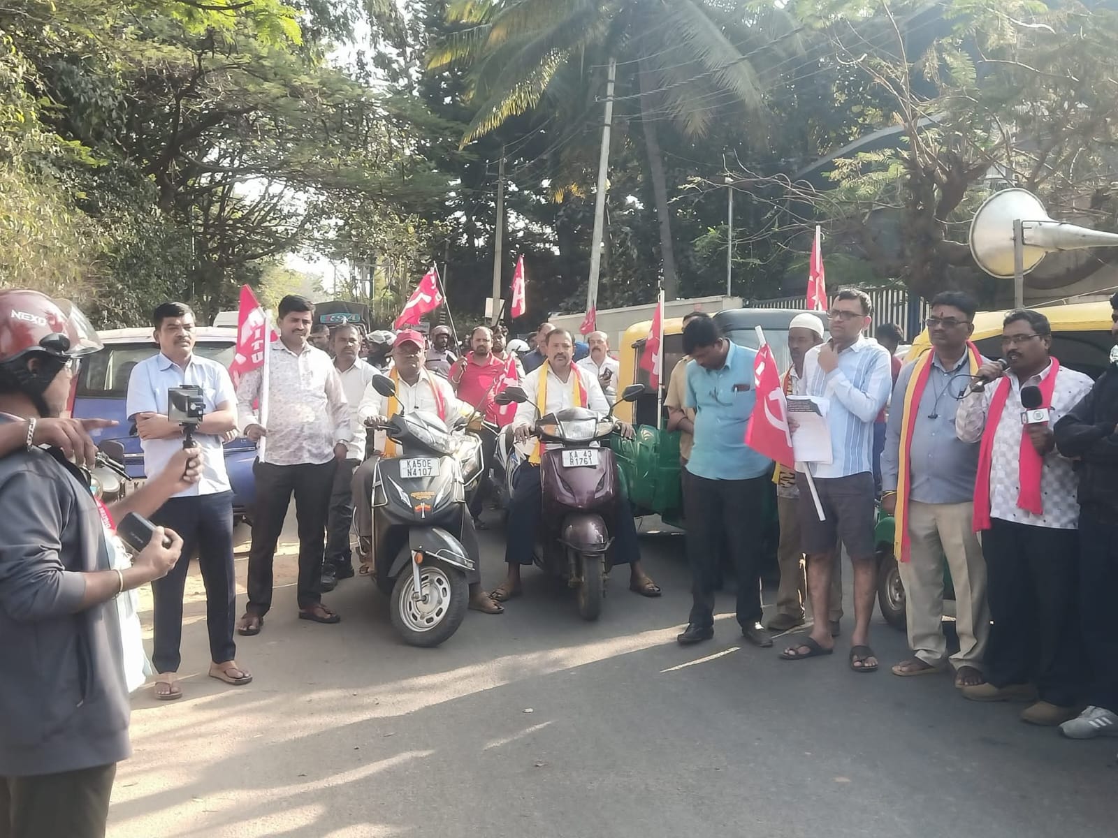 ಬಂದ್ ಗೆ ನೀರಸ ಪ್ರತಿಕ್ರಿಯೆ