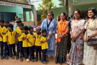 ಸರ್ಕಾರಿ ಶಾಲೆ ಮಕ್ಕಳಿಗೆ ಸಮವಸ್ತ್ರ ಹಾಗೂ ಕಲಿಕಾ ಸಾಮಗ್ರಿಗಳ ವಿತರಣೆ