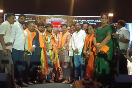 ಸಂಚಲನ ಸೃಷ್ಟಿಸಿದ ಸೀರೆ ಸಂತೆ