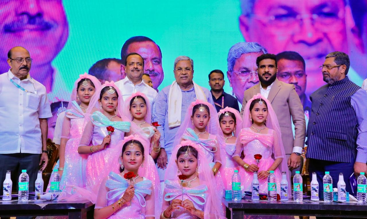 ತುಳು ಮತ್ತು ಬ್ಯಾರಿ ಭಾಷೆಗೆ ಲಿಪಿ ಇಲ್ಲ, ಕನ್ನಡದಲ್ಲೇ ನಿಮ್ಮತನ ಉಳಿದಿರುವುದು ಪ್ರಶಂಸನೀಯ-ಸಿಎಂ