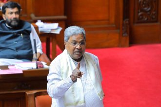 ಕಾಂಗ್ರೆಸ್ಸಿನವರು 11ಜಿ ಎಕಾನಮಿ, ಬಿಜೆಪಿಯವರದು ಜಿ  ಹುಜೂರ್ ನಮೂನೆಯದು-ಸಿಎಂ