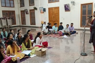 ಸ್ವಾಮಿ ಅಖಂಡಾನಂದರ ಆದರ್ಶ ಸೇವೆ ಯುವ ಜನಾಂಗಕ್ಕೆ ಮಾದರಿ ಆಗಬೇಕು: ಡಾ.ಭೂಮಿಕಾ