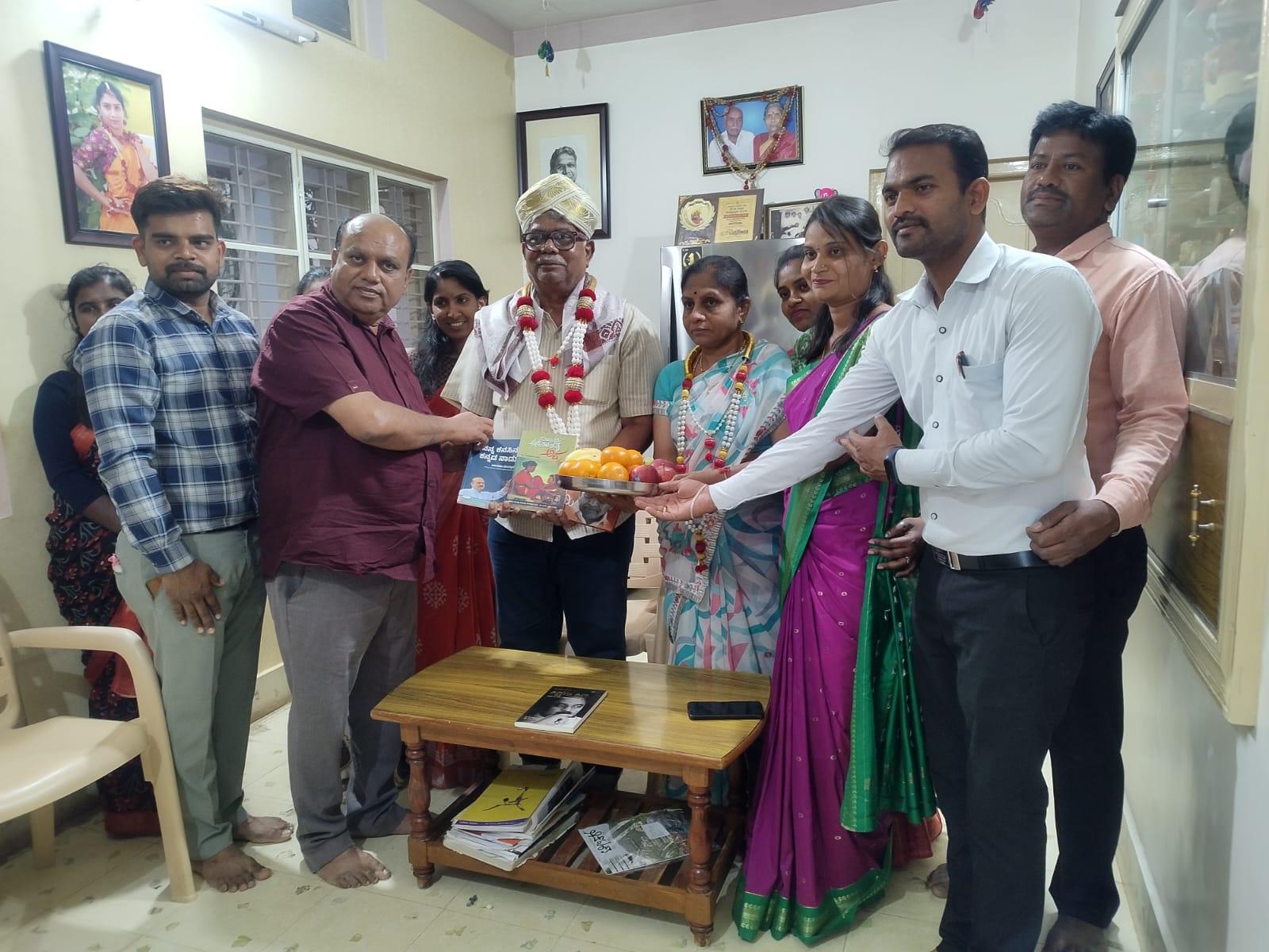 ಸಮ್ಮೇಳನದ ಅಧ್ಯಕ್ಷರ ಮನೆಯಲ್ಲಿ ಜೆಟ್ ಶಾಲಾ ಶಿಕ್ಷಕರಿಂದ ಅಭಿನಂದನೆ