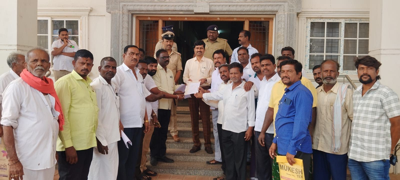 ಎಸ್ಸಿ, ಎಸ್ಟಿ, ಓಬಿಸಿ ವಿದ್ಯಾರ್ಥಿಗಳಿಗೆ ಸಮಾನತೆ ನೀಡಲು ಪ್ರತಿಭಟನೆ