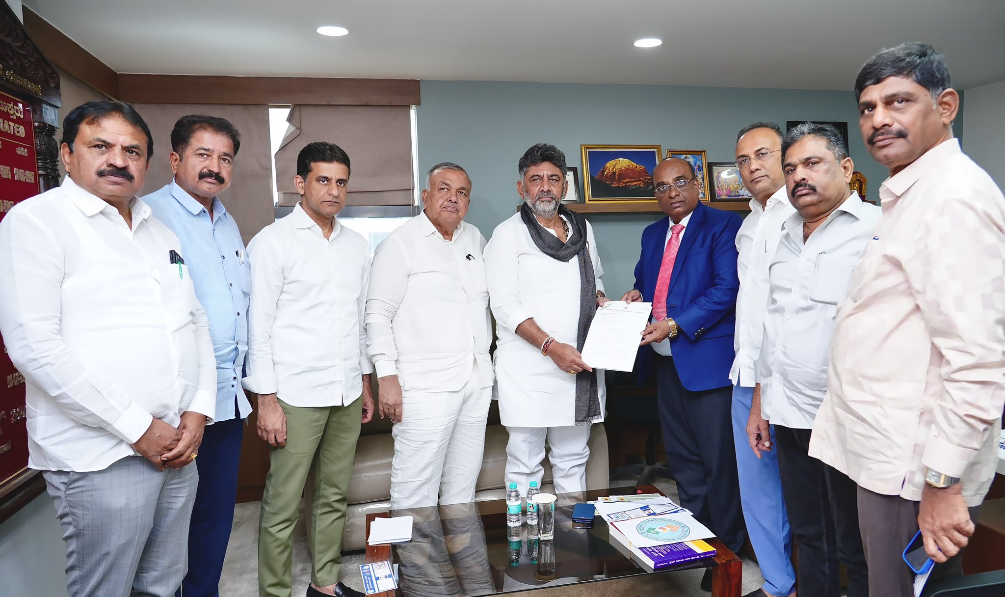 ದೋಷಮುಕ್ತ ಮತದಾರರ ಪಟ್ಟಿ ಸಿದ್ಧ ಪಡಿಸಲು ಆಯೋಗಕ್ಕೆ ಮನವಿ ಮಾಡಿದ ಡಿಸಿಎಂ