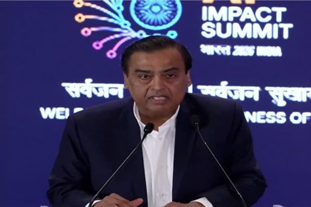 ಕೃತಕ ಬುದ್ಧಿಮತ್ತೆ ವಿಸ್ತರಣೆ 10 ಲಕ್ಷ ಕೋಟಿ ಹೂಡಿಕೆ-ಮುಖೇಶ್ ಅಂಬಾನಿ