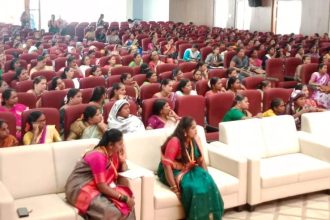 ಅಂತರಾಷ್ಟ್ರೀಯ ಮಹಿಳಾ ದಿನಾಚರಣೆ ಹಾಗೂ ಗೆಳತಿ ಕಾರ್ಯಕ್ರಮದಲ್ಲಿ ಮಹಿಳೆಯರು 